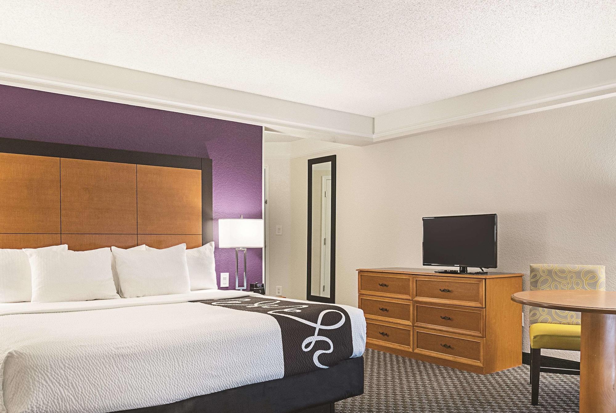 La Quinta Inn & Suites By Wyndham Ontario Airport Exterior foto