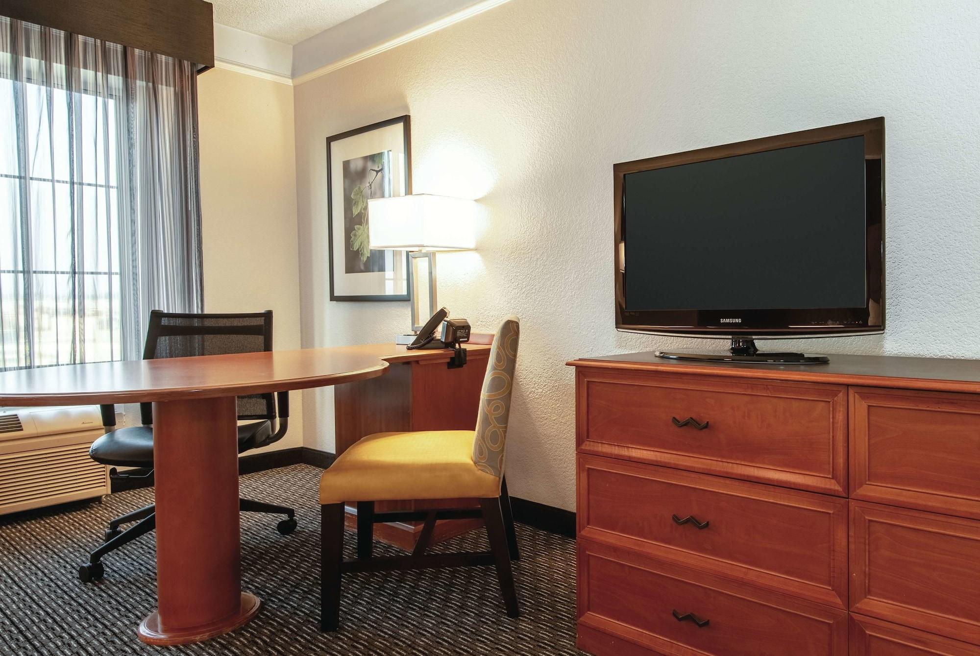 La Quinta Inn & Suites By Wyndham Ontario Airport Exterior foto