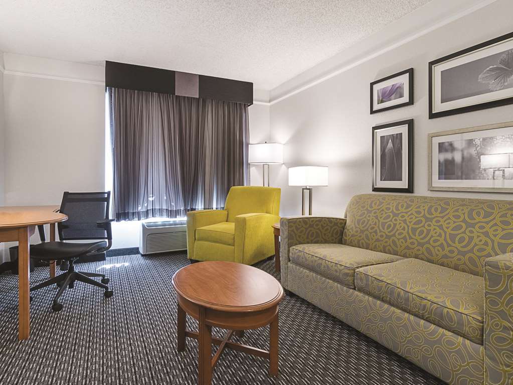 La Quinta Inn & Suites By Wyndham Ontario Airport Quarto foto